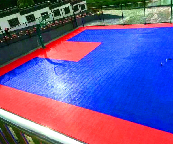 如皋硅PU籃球場掉色，變色的原因