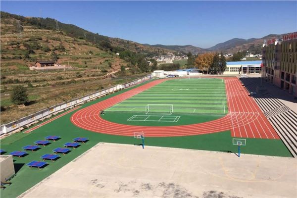 學校操場塑膠跑道施工 學校操場塑膠跑道施工