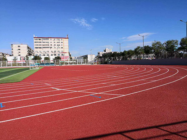 寧國學校的運動場塑膠跑道材料