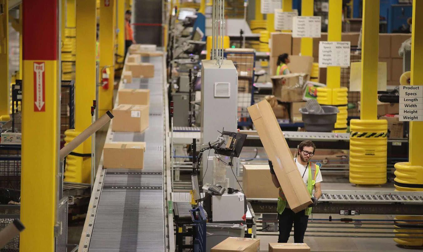 賣家賬戶陷進(jìn)禁用風(fēng)險，亞馬遜系統(tǒng)再度遭吐槽！