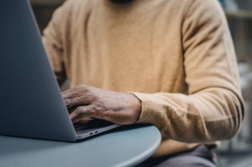 亞馬遜新增加拍攝面部照片身份驗(yàn)證模式